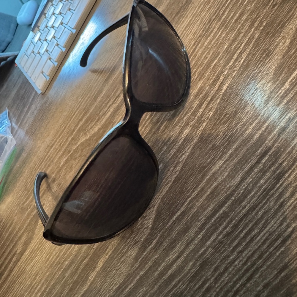 Stylish Black Sunglasses Oakley cohort